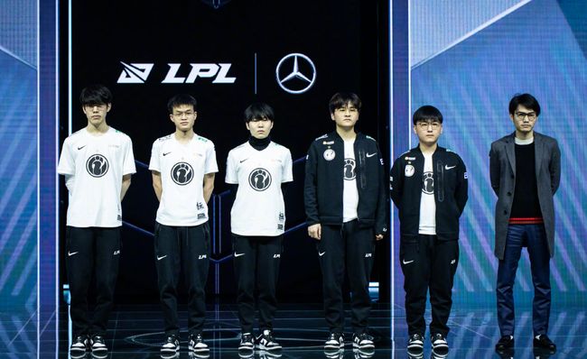 球队主教练 球队主教练